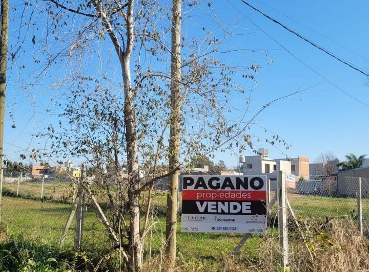 Terreno · 298m²