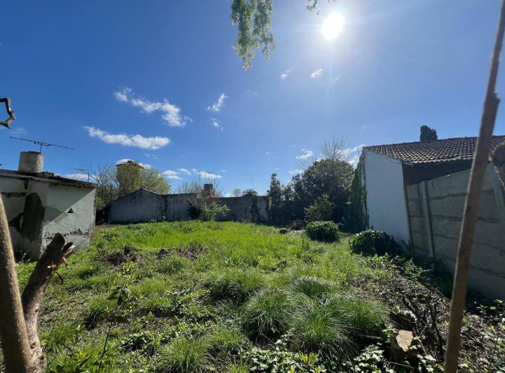 Terreno · 240m²