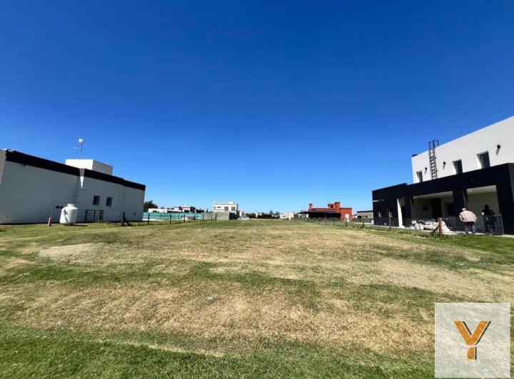 Terreno · 800m²