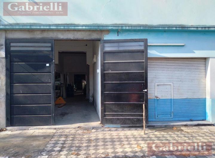 Terreno · 130m² · 2 Ambientes · 2 Cocheras
