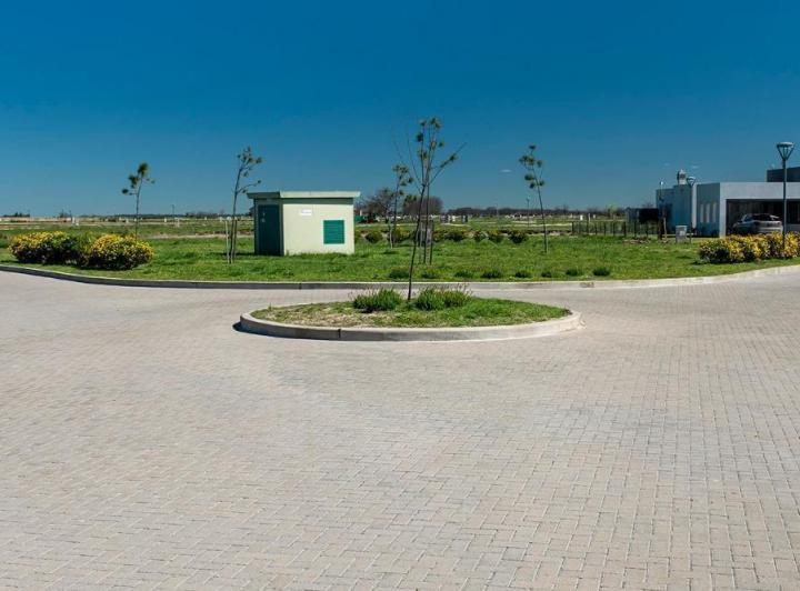 Terreno · 715m²