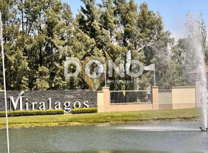 Terreno · 600m²