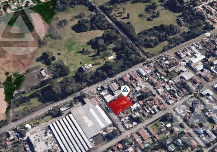Terreno · 1800m²