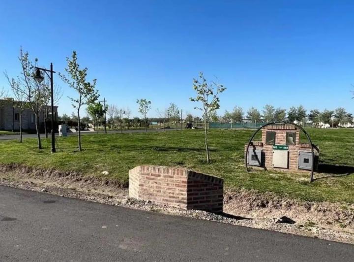 Terreno · 980m²