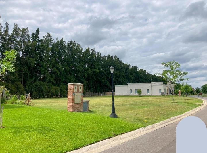 Terreno · 763m²