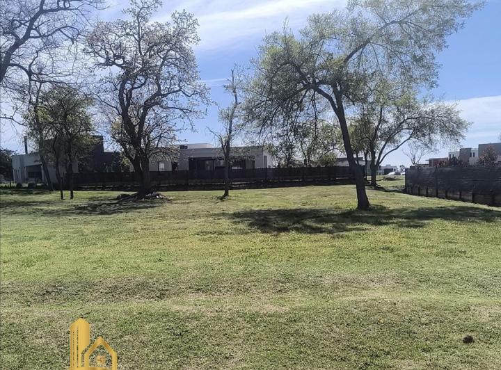 Terreno · 663m²