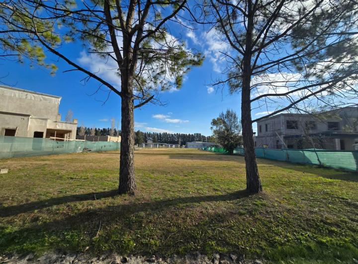 Terreno · 1360m²