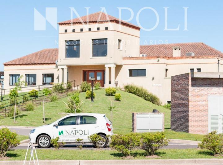 Terreno · 725m²