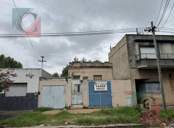Terreno · 240m²