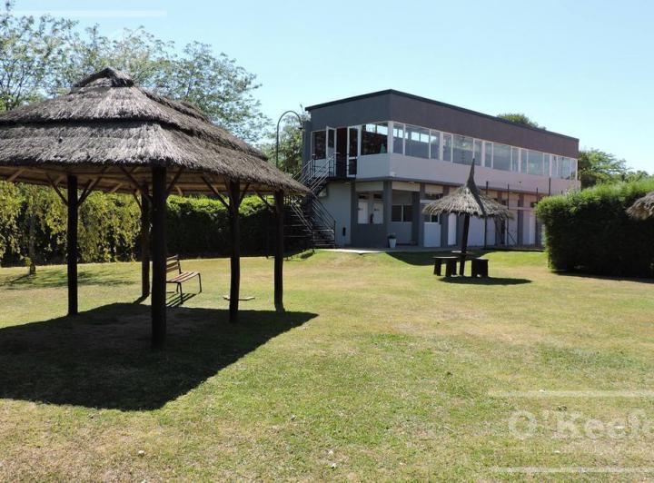 Terreno · 954m²