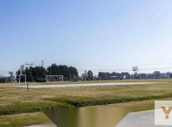 Terreno · 639m²