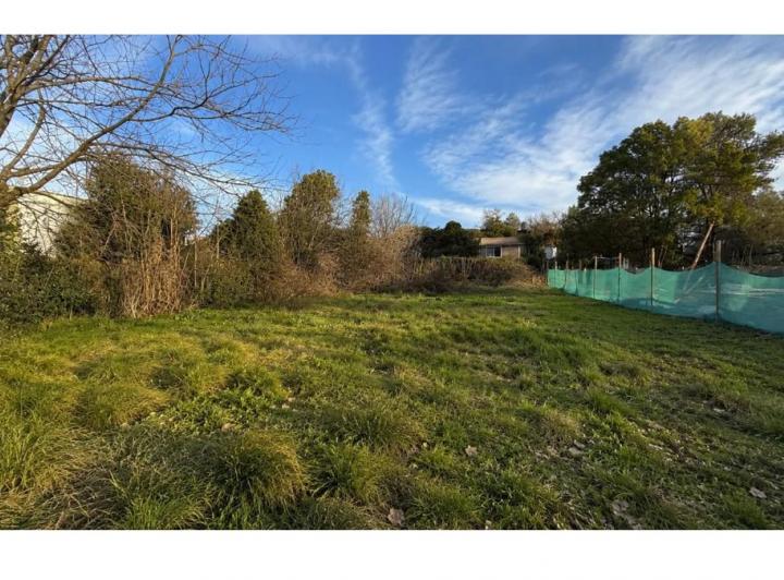Terreno · 400m²