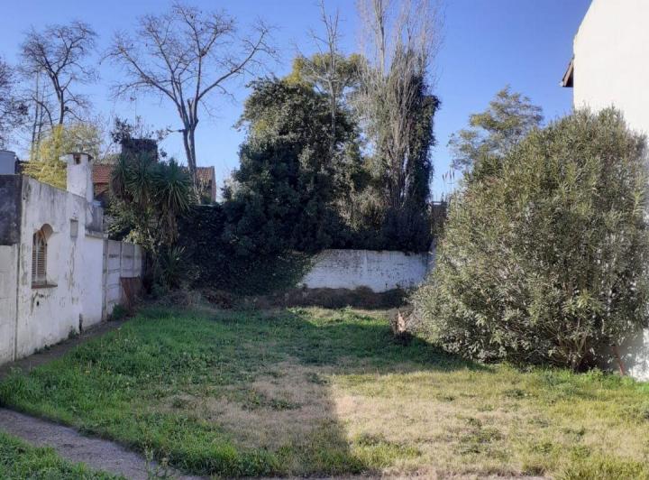 Terreno · 240m²