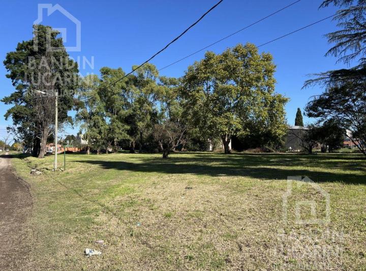 Terreno · 840m²
