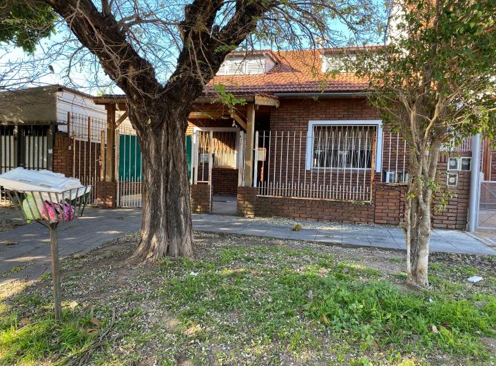 PH · 245m² · 6 Ambientes · 1 Cochera