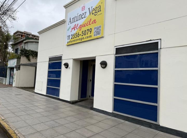 Local comercial · 379m²