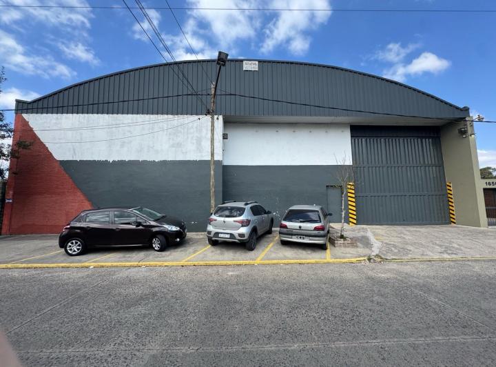 Bodega-Galpón · 2800m²
