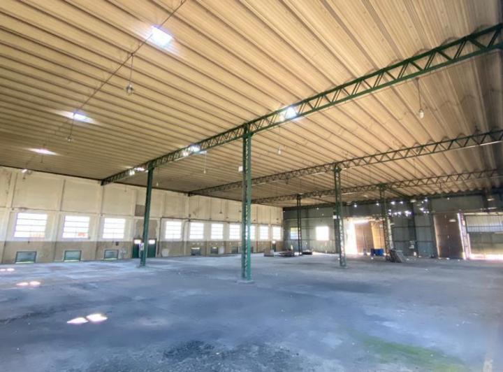 Depósito · 2100m² · 20 Cocheras