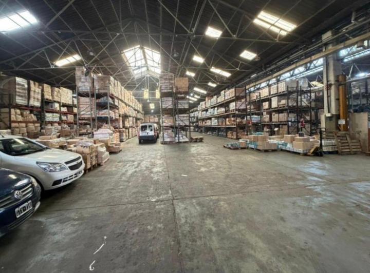 Bodega-Galpón · 2200m²