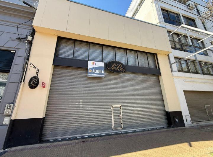 Local comercial · 270m²