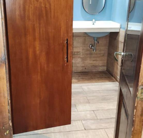 Local comercial · 240m²