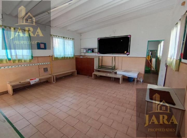 Edificio · 731m² · 1 Cochera