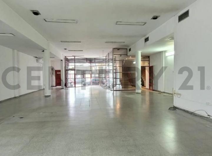 Local comercial · 500m²