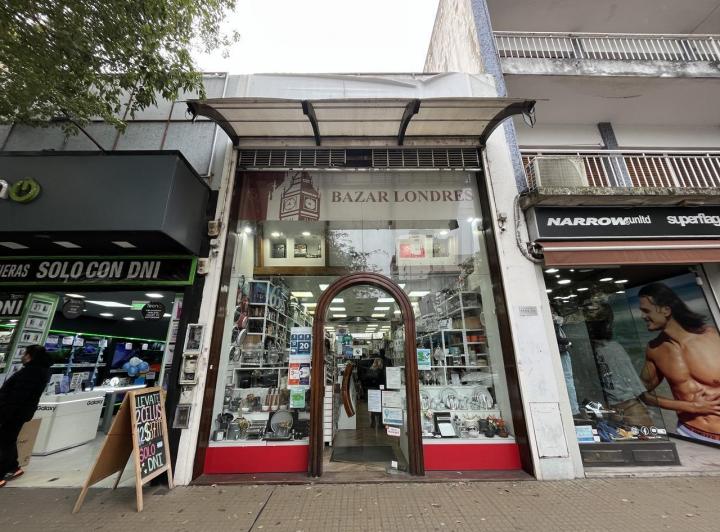 Local comercial · 180m² · 2 Ambientes