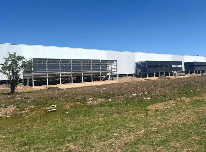 Bodega-Galpón · 2400m²