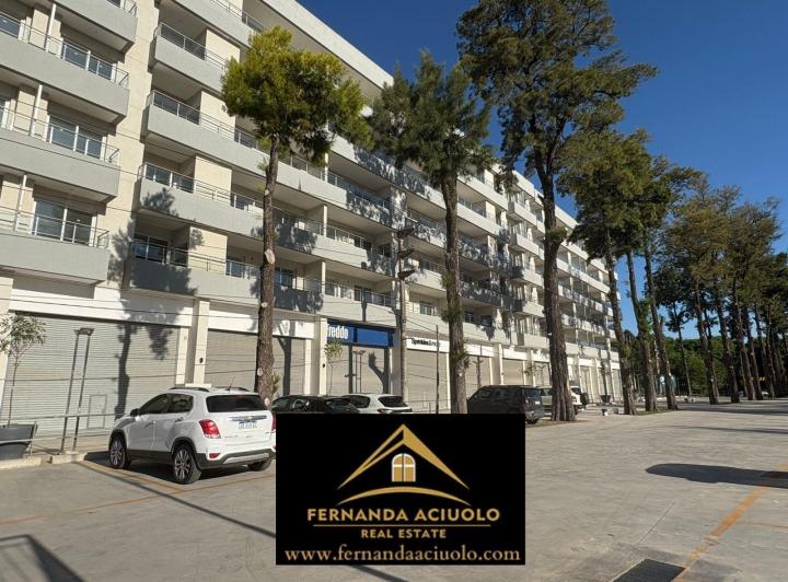 Local comercial · 180m² · 1 Ambiente