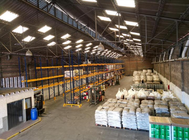 Depósito · 1050m² · 3 Ambientes · 5 Cocheras