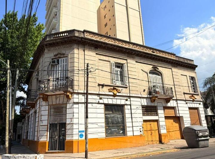 Local comercial · 131m²