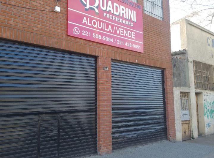 Bodega-Galpón · 1000m² · 5 Ambientes · 2 Cocheras