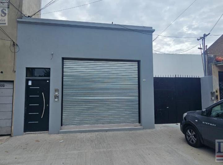 Local comercial · 393m² · 2 Cocheras