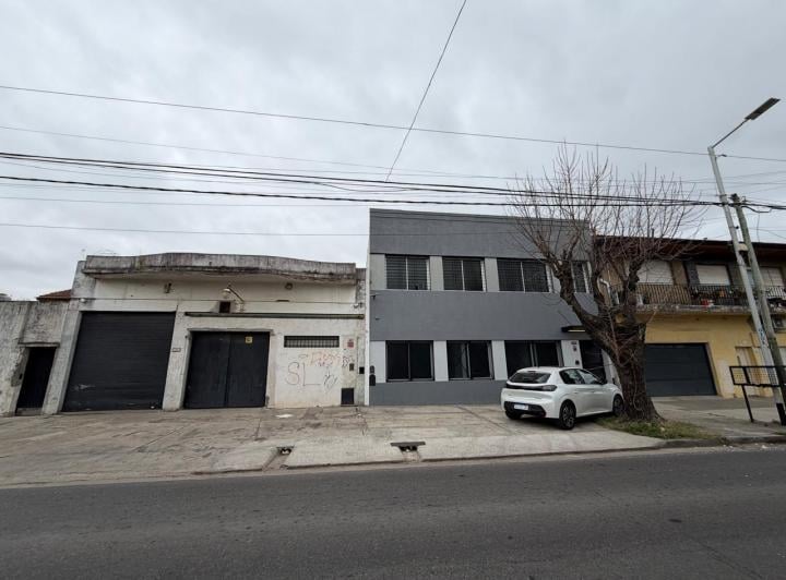 Depósito · 1865m²