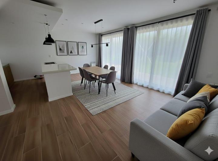 Casa · 110m² · 4 Ambientes · 1 Cochera