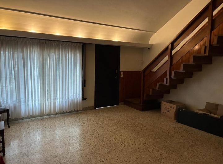 Oficina comercial · 209m² · 7 Ambientes · 2 Cocheras