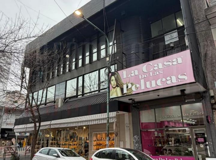 Local comercial · 193m²