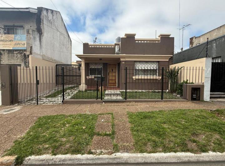 Casa · 80m² · 3 Ambientes · 1 Cochera