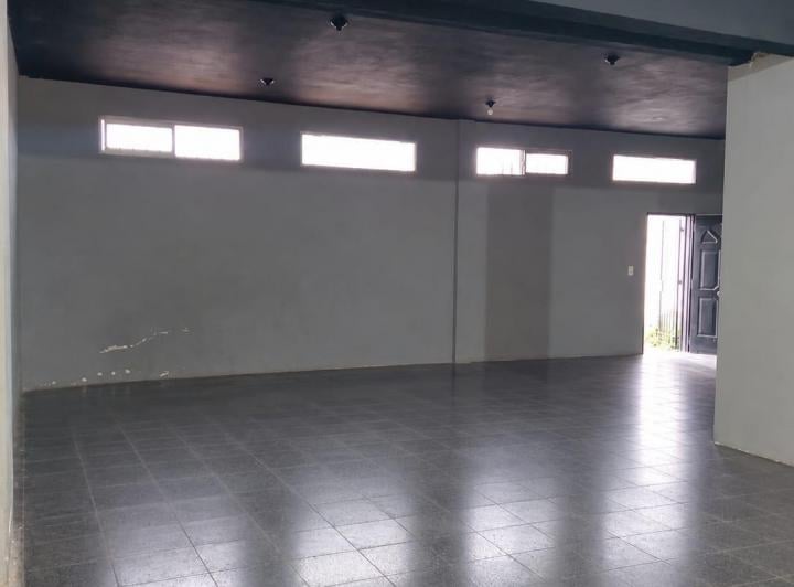 Local comercial · 100m²