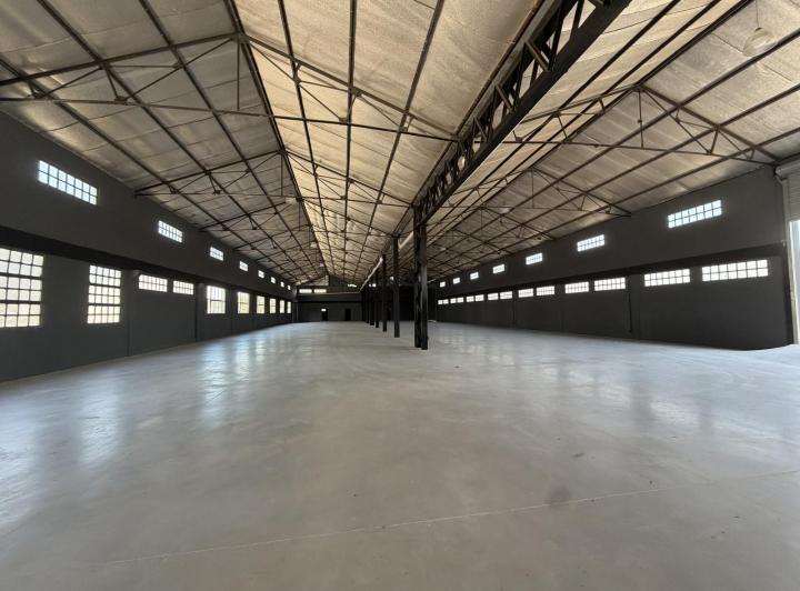 Bodega-Galpón · 1350m² · 3 Ambientes