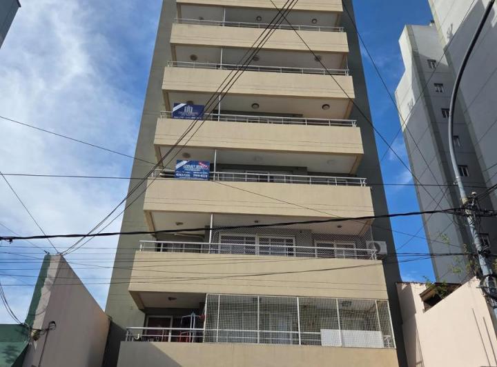 Departamento · 40m² · 2 Ambientes · 1 Cochera