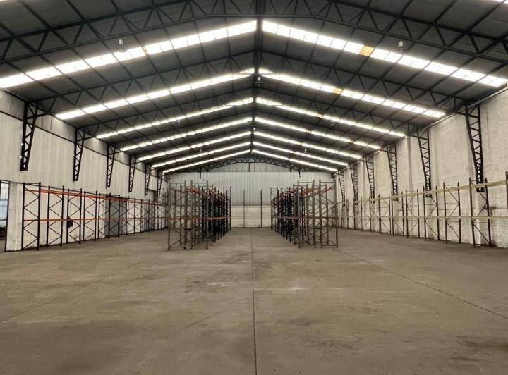 Bodega-Galpón · 2214m²