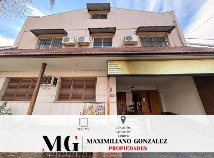 Local comercial · 200m² · 3 Ambientes · 1 Cochera