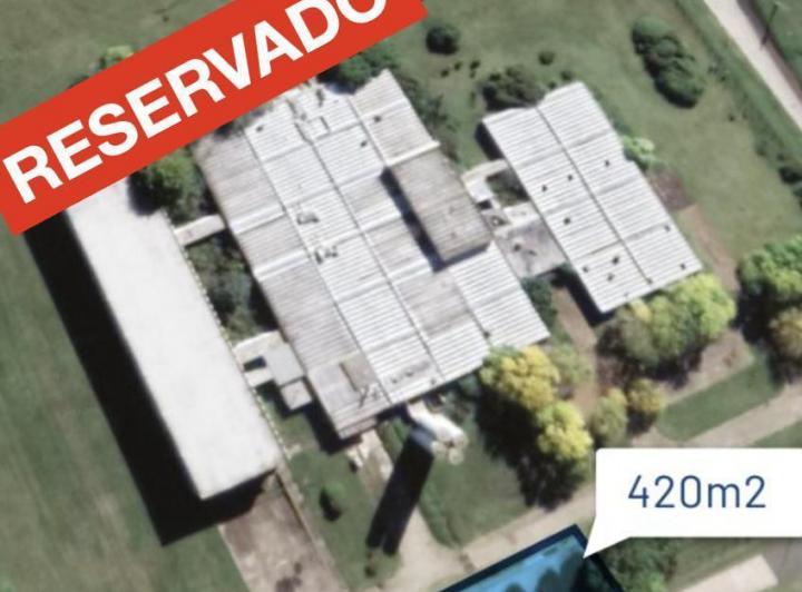 Depósito · 420m²