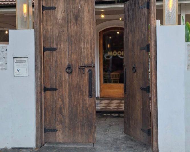 Local comercial · 350m² · 6 Ambientes