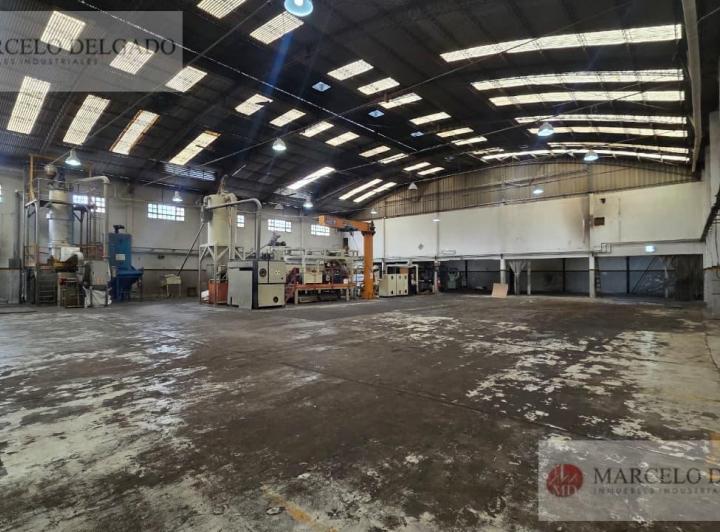 Bodega-Galpón · 2200m²