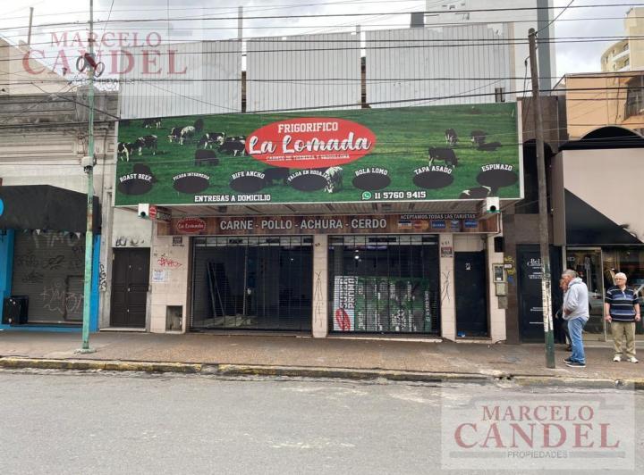 Local comercial · 240m²