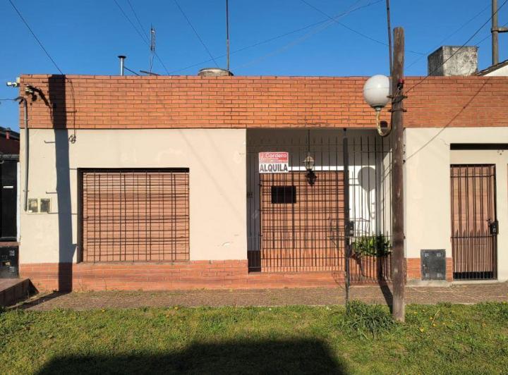 Casa · 25m² · 2 Ambientes · 1 Cochera
