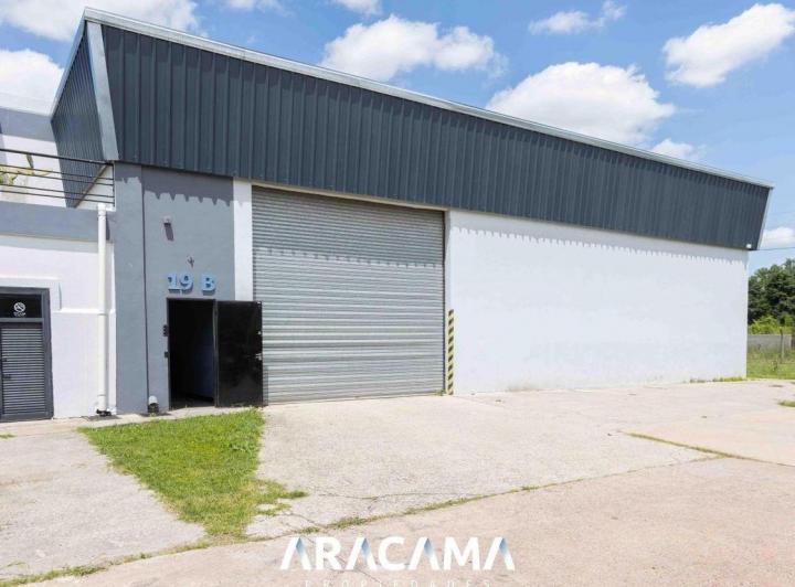 Bodega-Galpón · 1200m² · 3 Ambientes